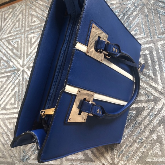 Hand bag - Picture 4 of 10